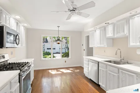 $425,000 | 201 Jamestown Road, Unit 201, Stratford, CT 06614