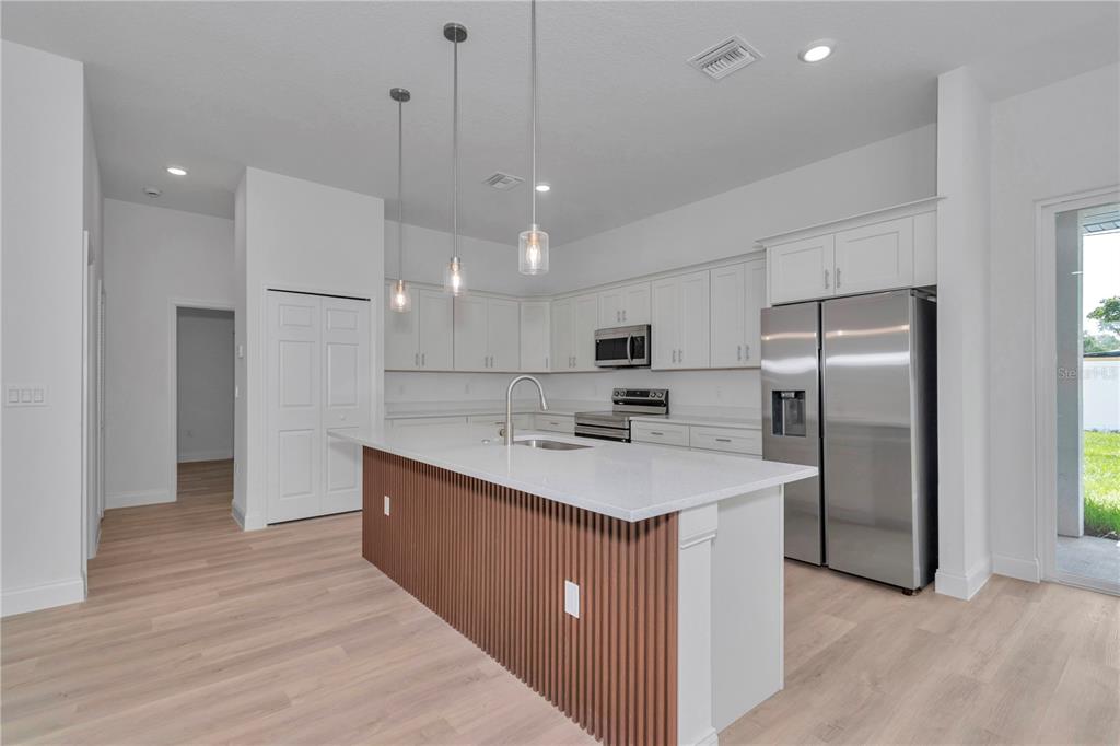 3888 Southwest 157th Place Road Ocala, FL 34473 - Photo 13 of 44 Gallery Image 13