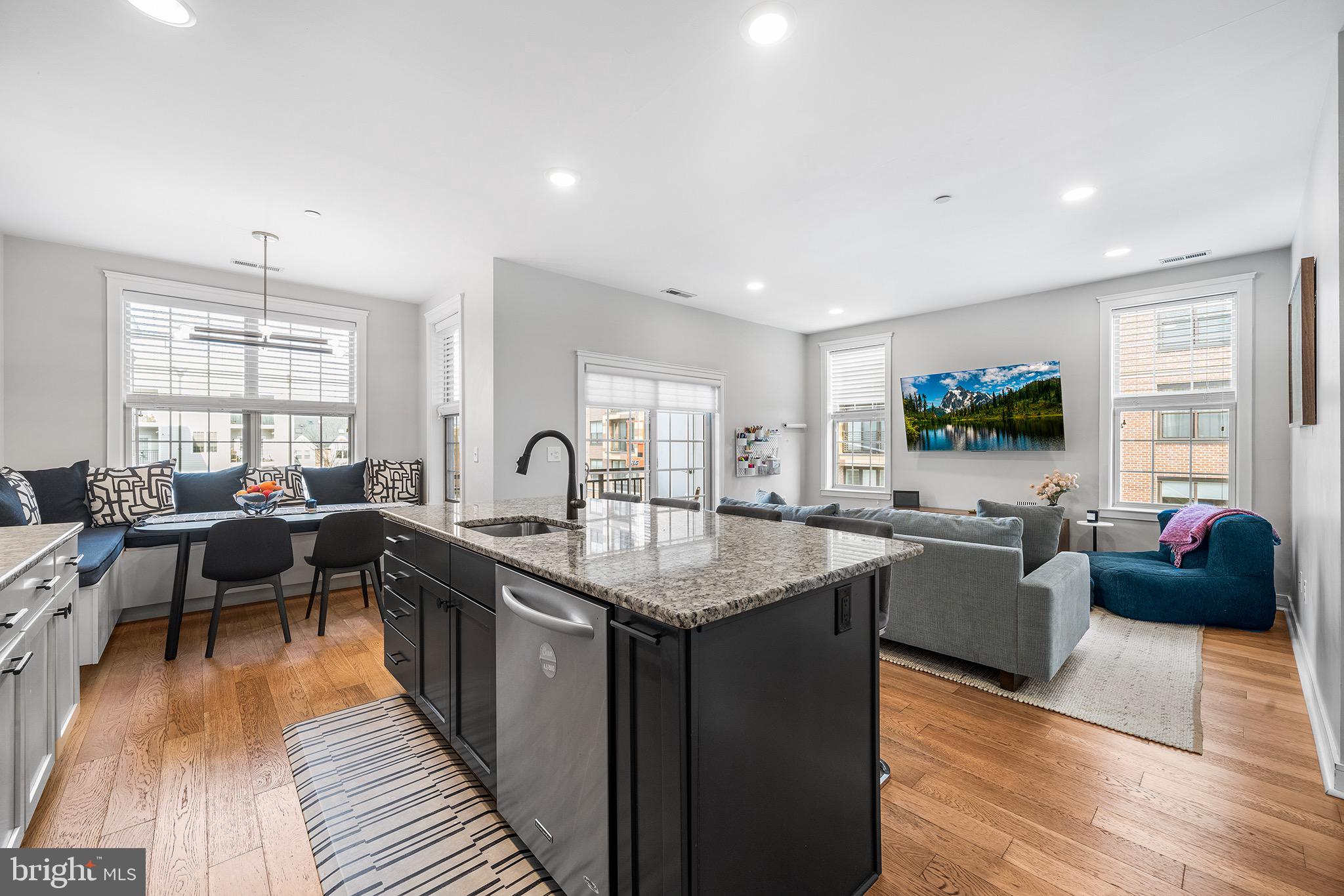 2401 Bainbridge Street Philadelphia, PA 19146 - Photo 14 of 39