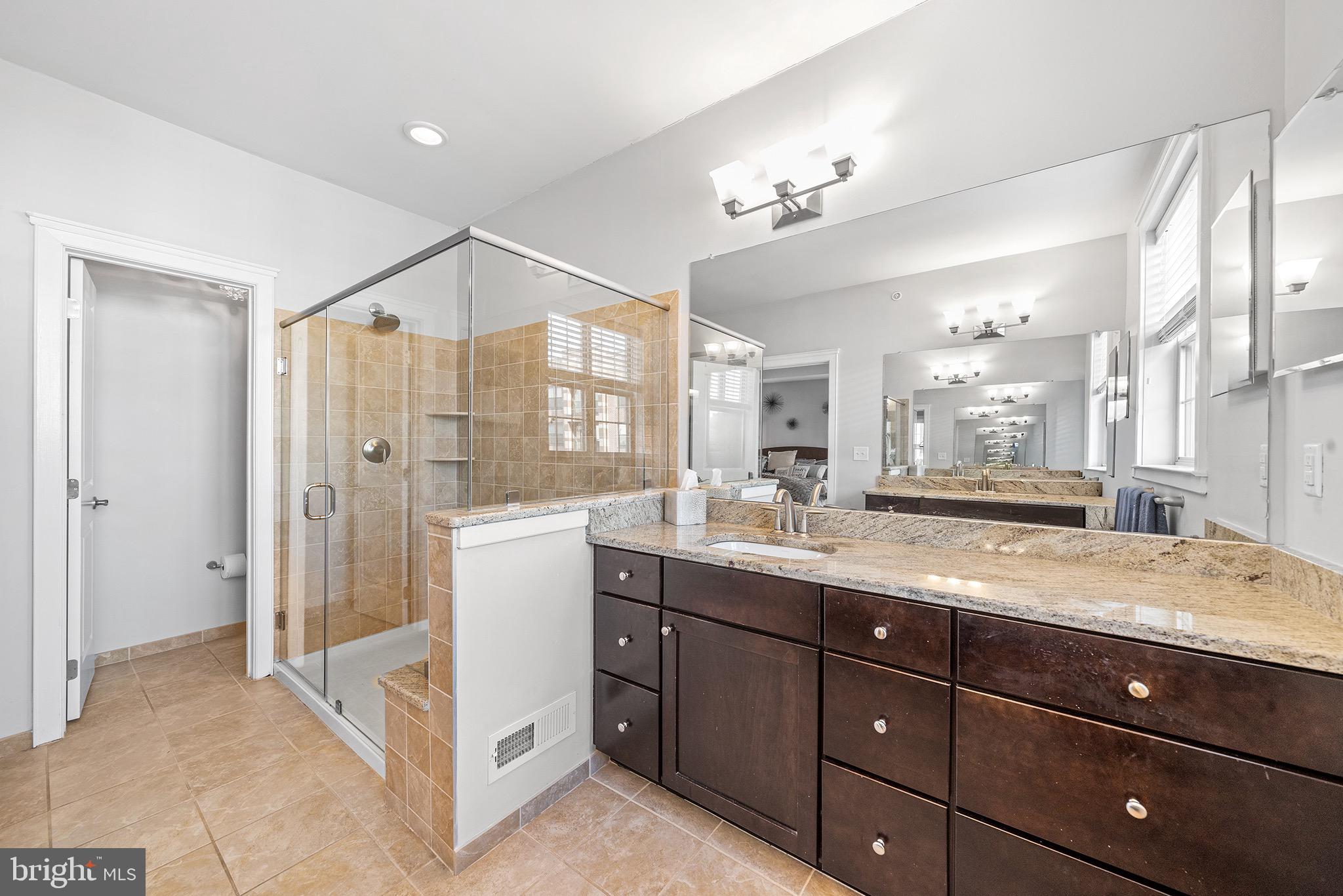 2401 Bainbridge Street Philadelphia, PA 19146 - Photo 25 of 39