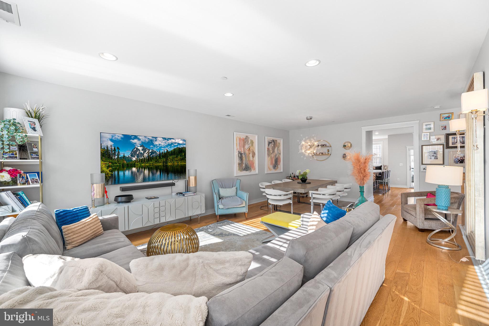 2401 Bainbridge Street Philadelphia, PA 19146 - Photo 7 of 39