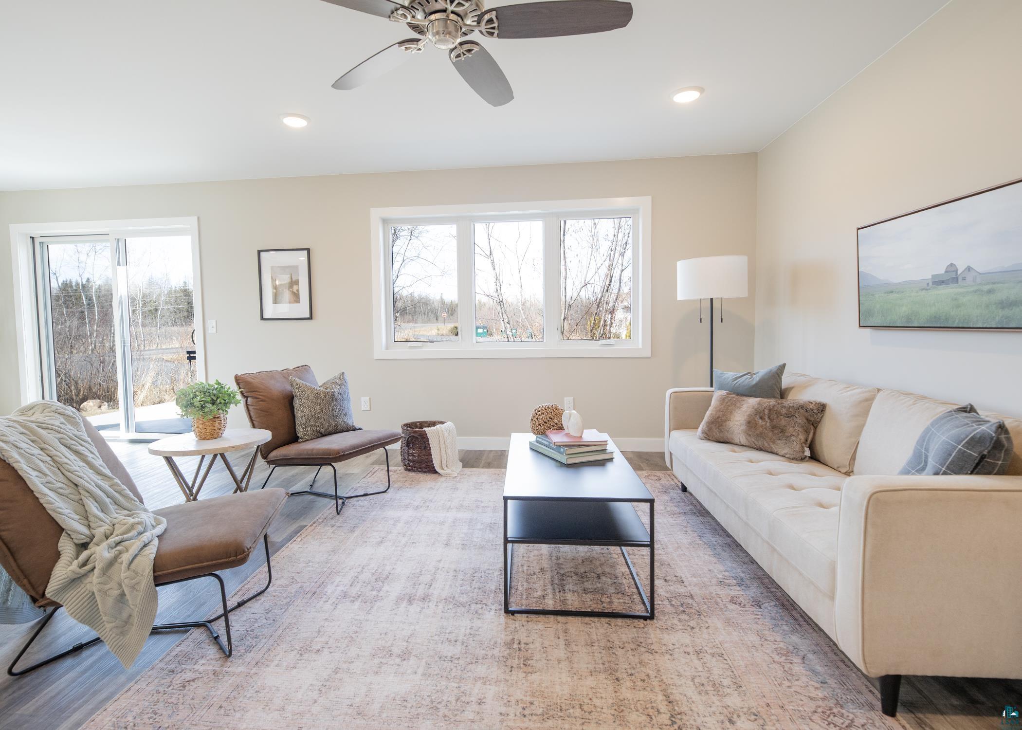 2 Michelle Lane Esko, MN 55733 - Photo 13 of 23 Living Area