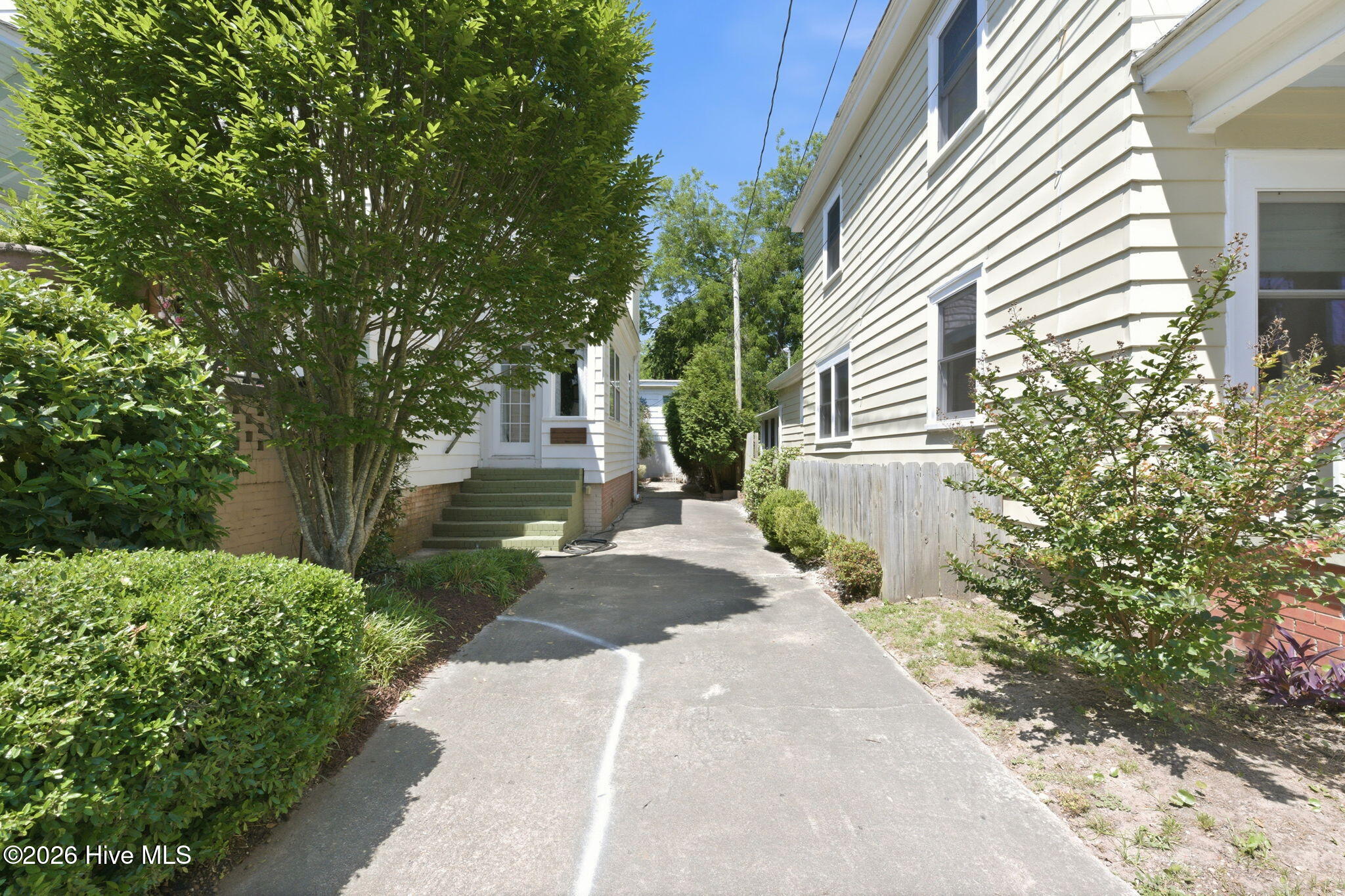 411 George Street New Bern, NC 28560 - Photo 68 of 76 Off Street Parking View 2