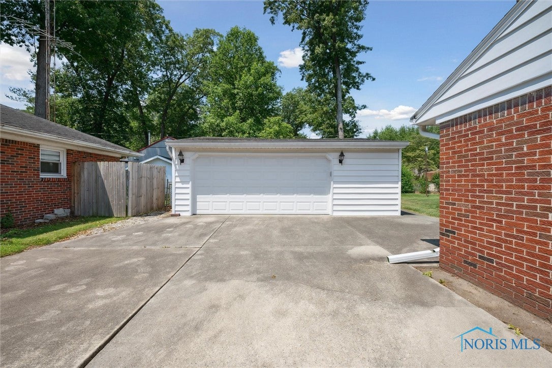 5201 Pawnee Road Toledo, OH 43613 - Photo 24 of 30 Gallery Image 24