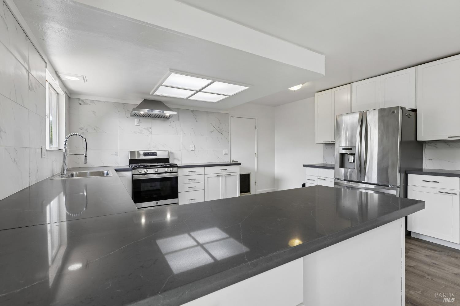 1662 Center Road Novato, CA 94947 - Photo 1 of 32
