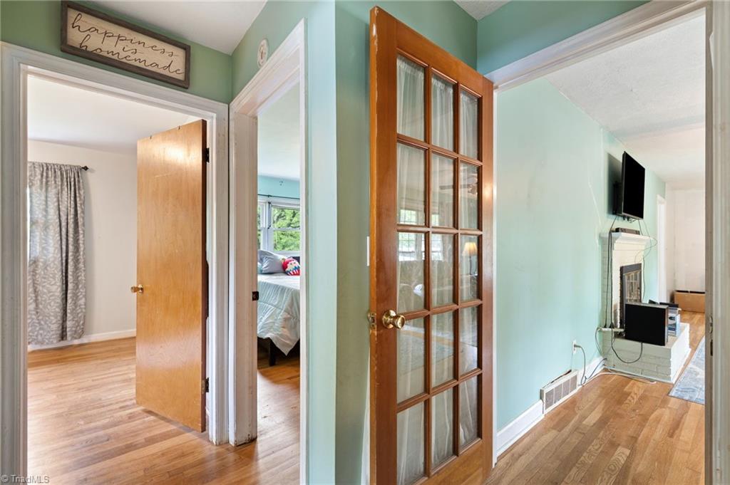 416 Ridge Road Lexington, NC 27295 - Photo 3 of 27 Gallery Image 3