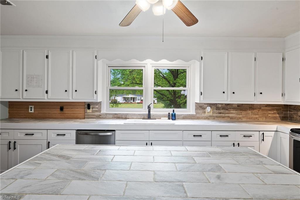 416 Ridge Road Lexington, NC 27295 - Photo 8 of 27 Gallery Image 8