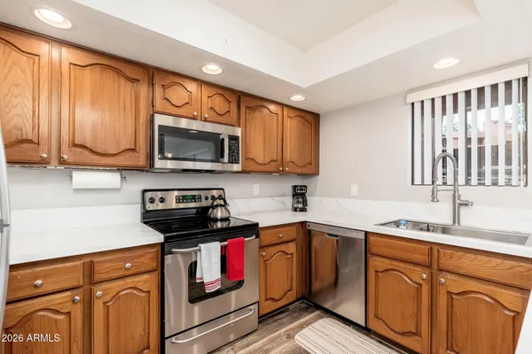 $275,000 | 12212 North Paradise Village Parkway West, Unit 129, Phoenix, AZ 85032