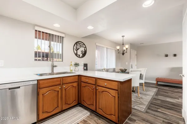 $275,000 | 12212 North Paradise Village Parkway West, Unit 129, Phoenix, AZ 85032