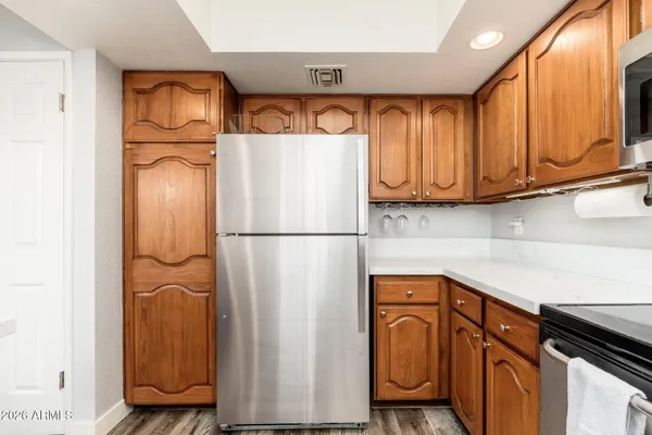 $275,000 | 12212 North Paradise Village Parkway West, Unit 129, Phoenix, AZ 85032