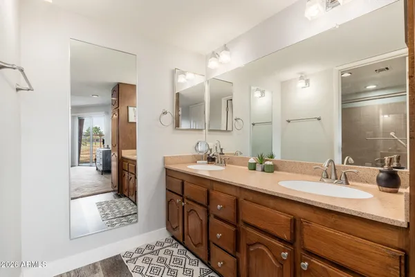 $275,000 | 12212 North Paradise Village Parkway West, Unit 129, Phoenix, AZ 85032