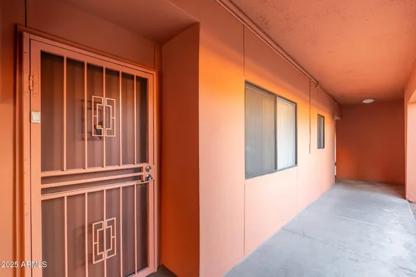 $275,000 | 12212 North Paradise Village Parkway West, Unit 129, Phoenix, AZ 85032