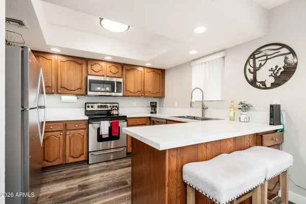 $275,000 | 12212 North Paradise Village Parkway West, Unit 129, Phoenix, AZ 85032