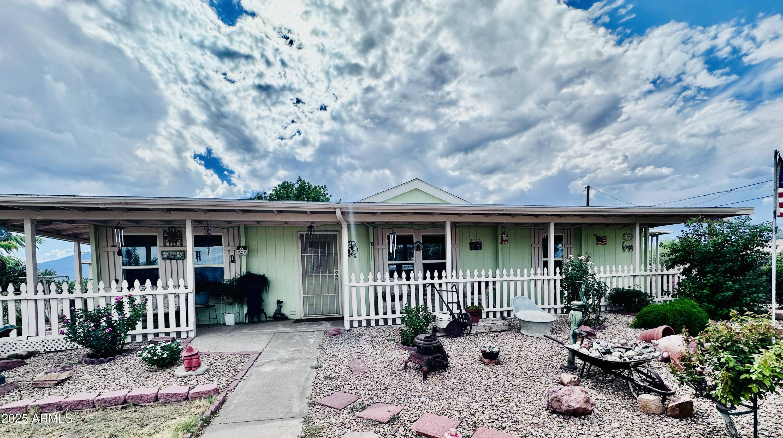 1290 East Montecito Road Globe, AZ 85501 - Photo 1 of 20 Front View