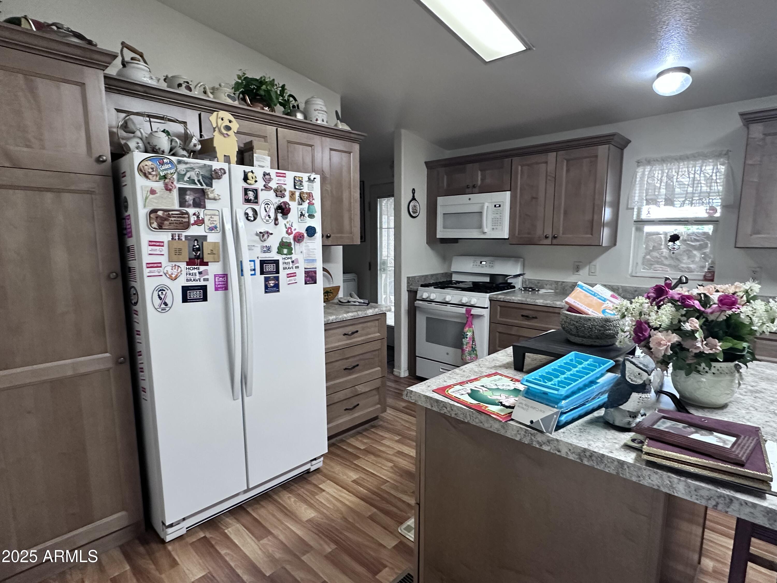 1290 East Montecito Road Globe, AZ 85501 - Photo 4 of 20 Kitchen