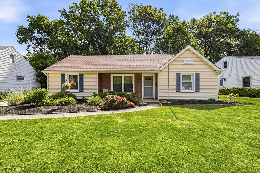8225 Dartmoor Road Mentor, OH 44060 - Photo 1 of 32