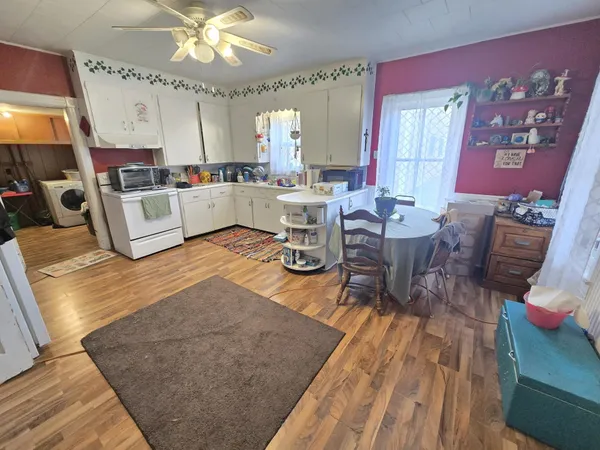 $89,000 | 216 South Street, Kingston, WI 53926