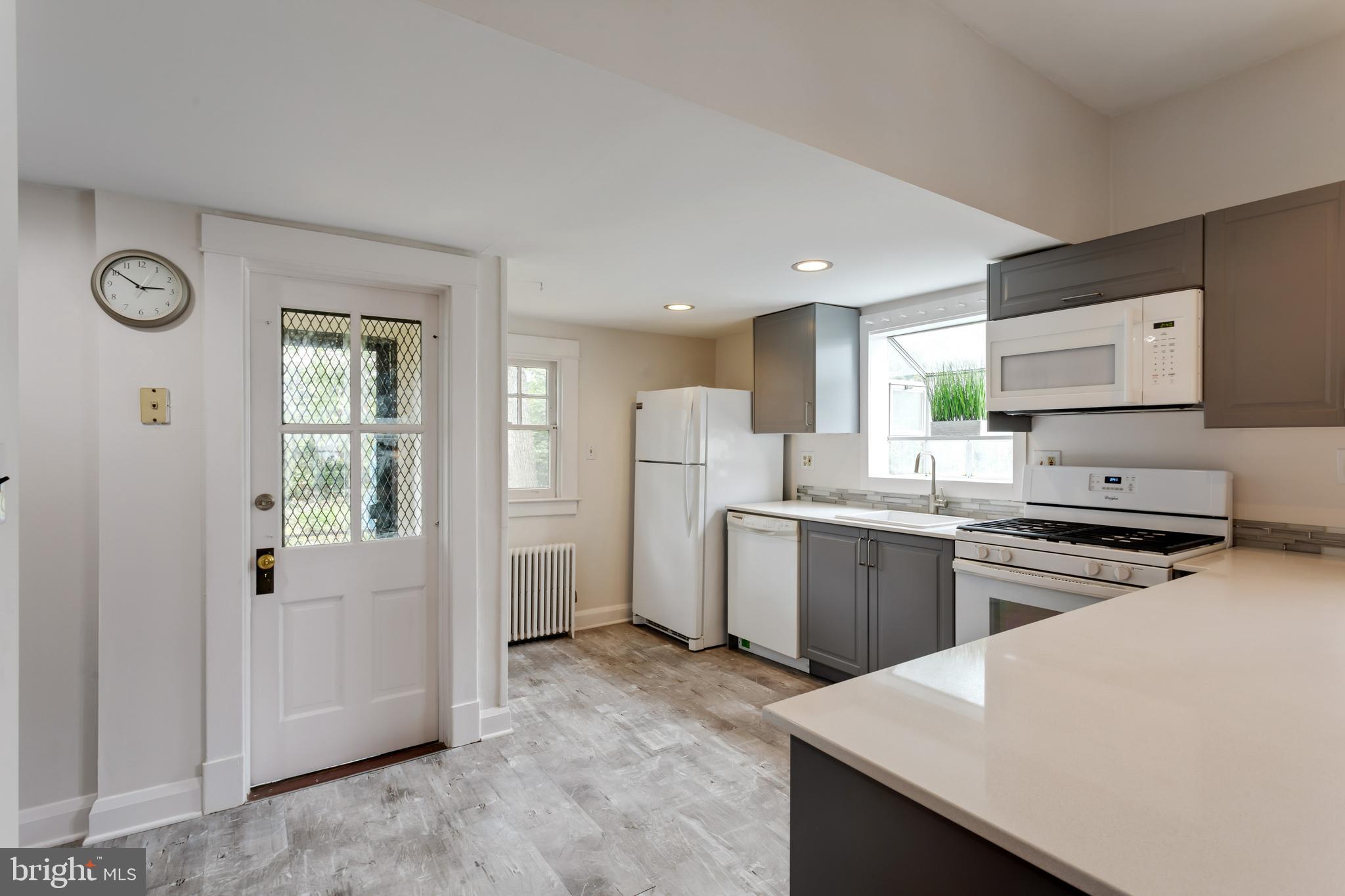 623 Dunkirk Road Baltimore, MD 21212 - Photo 4 of 36 Newly renovated kitchen!