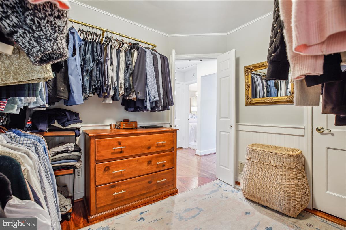10107 Crestwood Road Kensington, MD 20895 - Photo 26 of 59 Bedroom