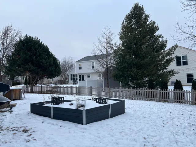 $2,800 | 11800 Niagra Lane, Huntley, IL 60142