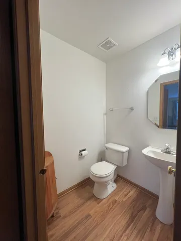 $2,800 | 11800 Niagra Lane, Huntley, IL 60142