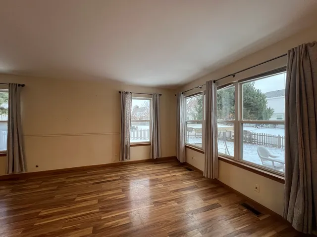 $2,800 | 11800 Niagra Lane, Huntley, IL 60142