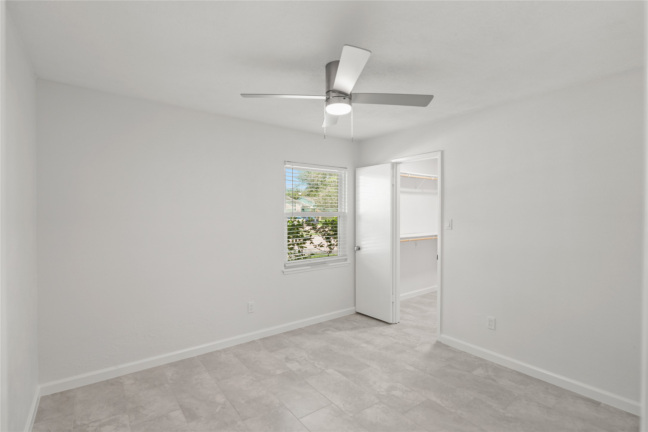 6610 Blue Ridge Drive Richmond, TX 77469 - Photo 18 of 24 Guest bedroom can also be an office, nursery, game room, home gym or anything else you can think of.