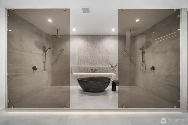 $2,650,000 | 4599 Northwest 71st Avenue, Camas, WA 98607