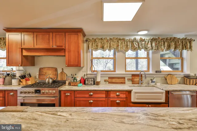 $699,399 | 3371 Mathews Lane, Alburtis, PA 18011