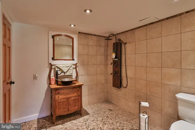 $699,399 | 3371 Mathews Lane, Alburtis, PA 18011