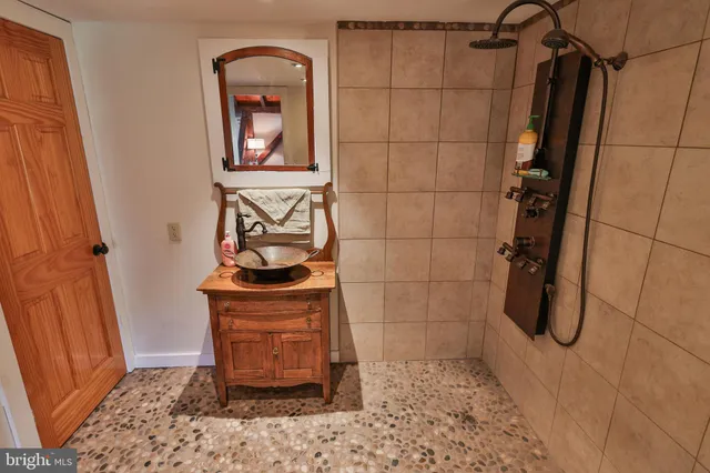 $699,399 | 3371 Mathews Lane, Alburtis, PA 18011