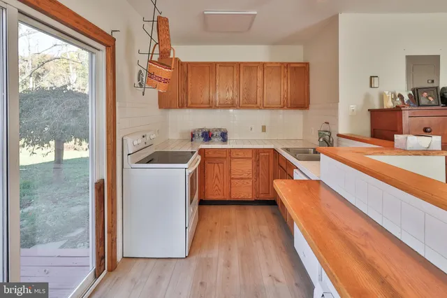 $699,399 | 3371 Mathews Lane, Alburtis, PA 18011