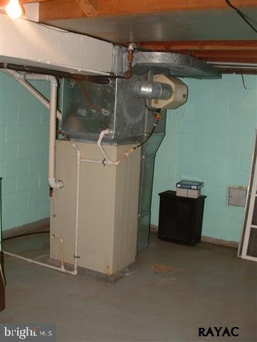 3481 Carlisle Road Dover, PA 17315 - Photo 15 of 17 Gallery Image 15