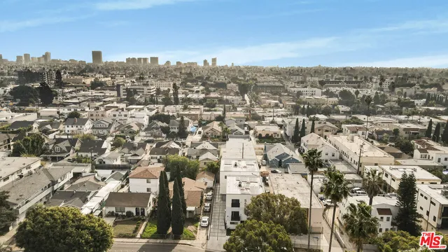 $3,300,000 | 5456 Barton Avenue, Los Angeles, CA 90038