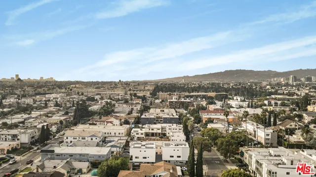 $3,300,000 | 5456 Barton Avenue, Los Angeles, CA 90038