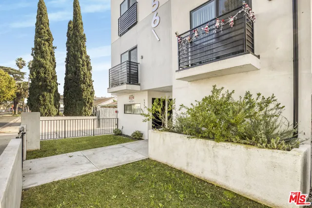$3,300,000 | 5456 Barton Avenue, Los Angeles, CA 90038