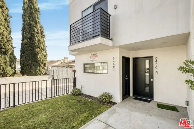 $3,300,000 | 5456 Barton Avenue, Los Angeles, CA 90038
