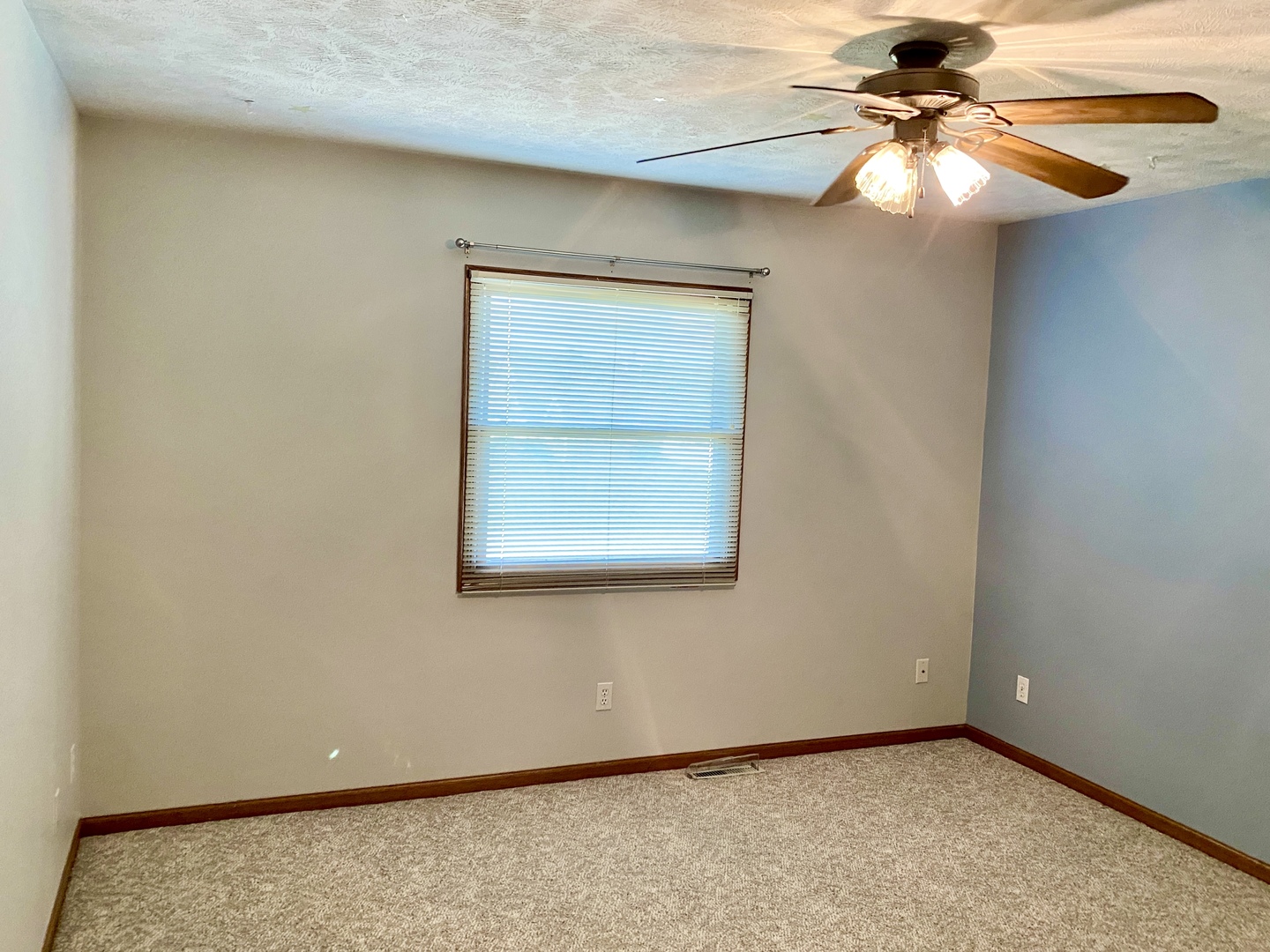 1221 Fox Run Seneca, IL 61341 - Photo 25 of 42