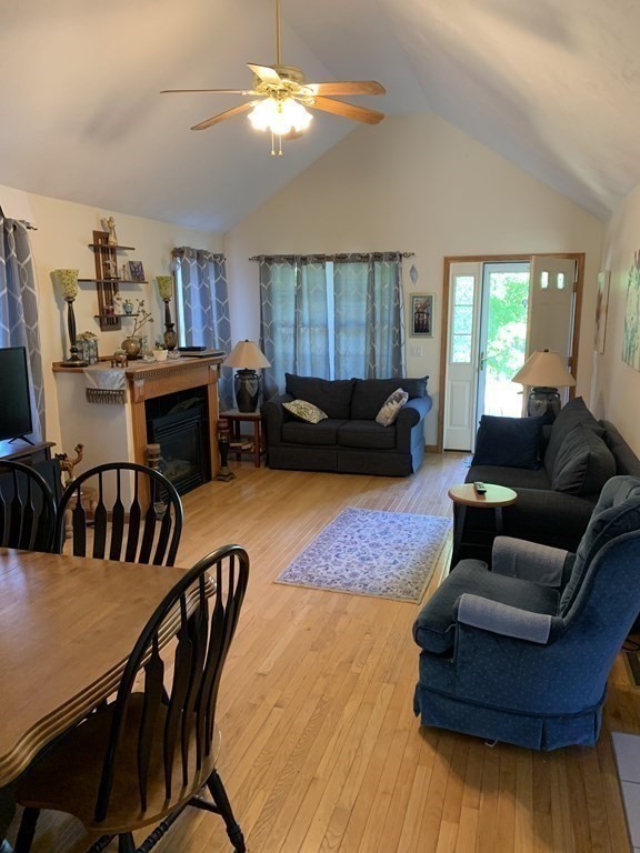 33 Rodeo Drive, Unit 33, East Bridgewater, MA 02333 Compass