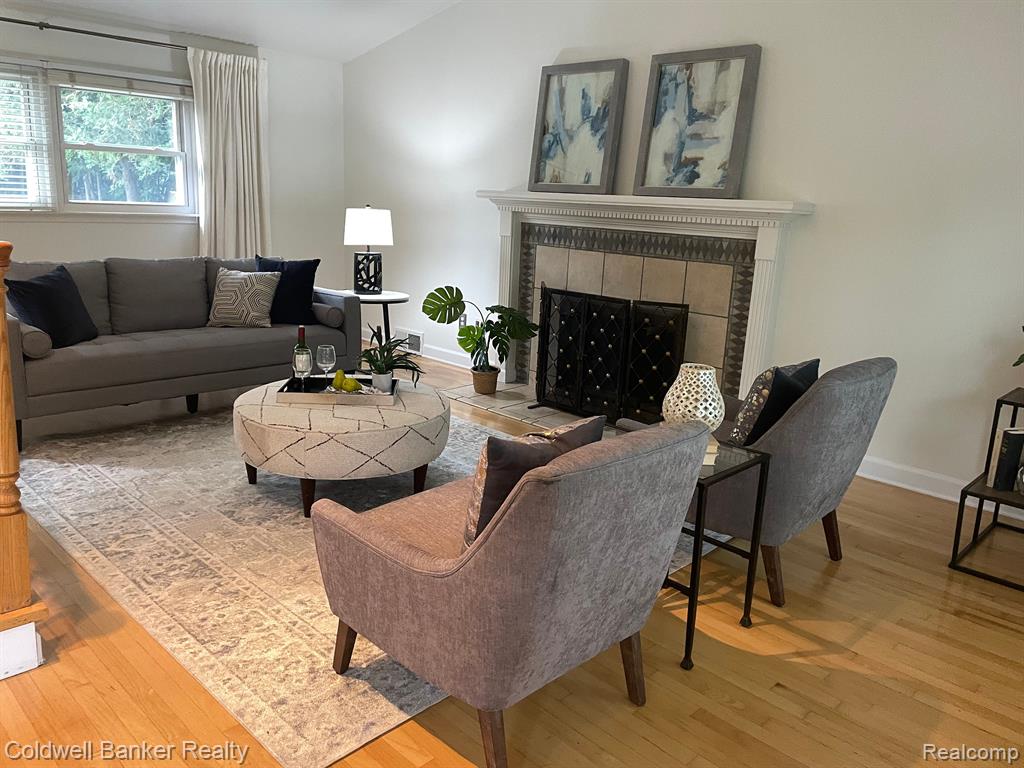 567 South Cranbrook Cross Road Bloomfield Hills, MI 48301 - Photo 8 of 35