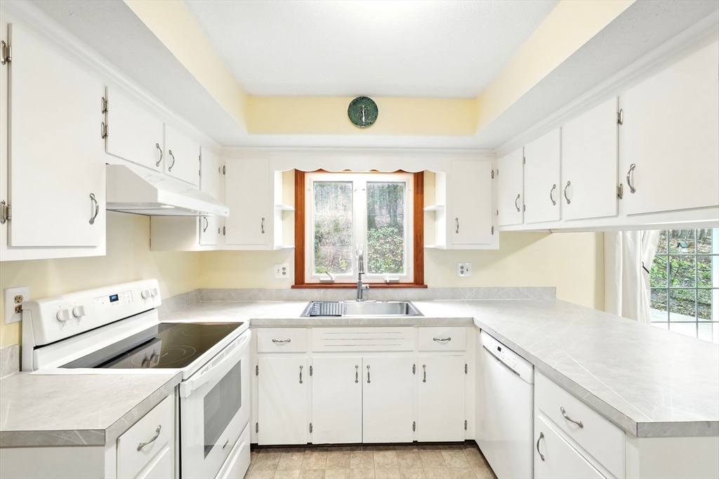 414 Chesterfield Road Northampton, MA 01053 - Photo 18 of 41