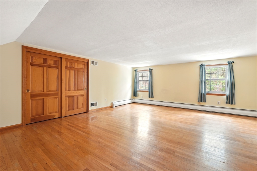 414 Chesterfield Road Northampton, MA 01053 - Photo 20 of 41
