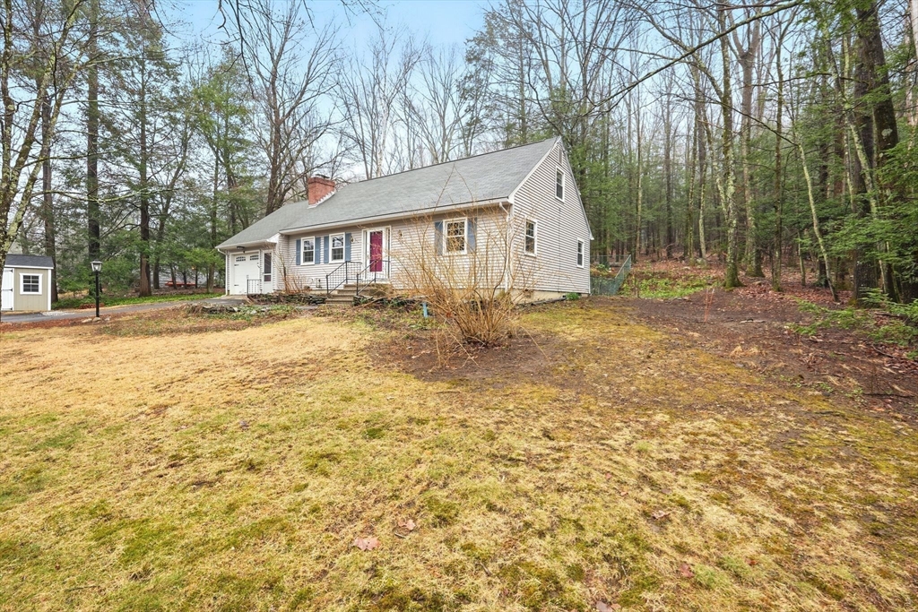 414 Chesterfield Road Northampton, MA 01053 - Photo 4 of 41