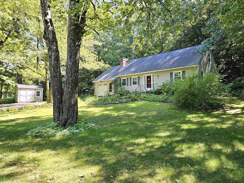 414 Chesterfield Road Northampton, MA 01053 - Photo 5 of 41
