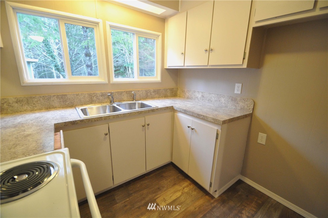901 East Phillips Lake Loop Road Shelton, WA 98584 - Photo 13 of 25 Gallery Image 13