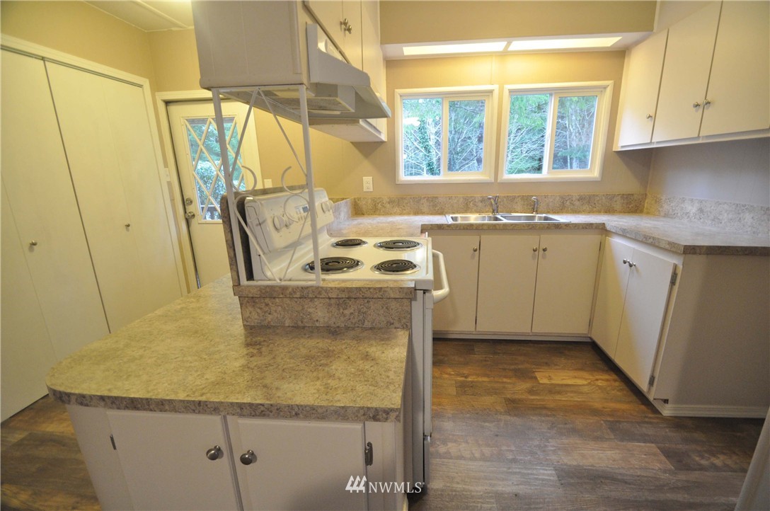 901 East Phillips Lake Loop Road Shelton, WA 98584 - Photo 14 of 25 Gallery Image 14