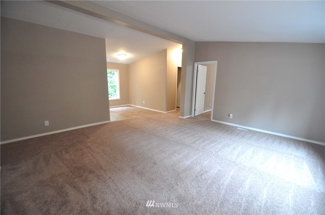 901 East Phillips Lake Loop Road Shelton, WA 98584 - Photo 5 of 25 Gallery Image 5