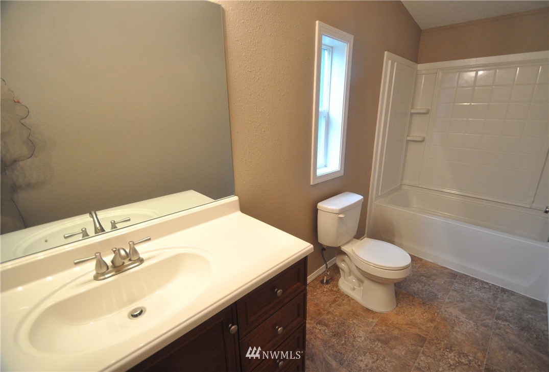 901 East Phillips Lake Loop Road Shelton, WA 98584 - Photo 10 of 25 Gallery Image 10