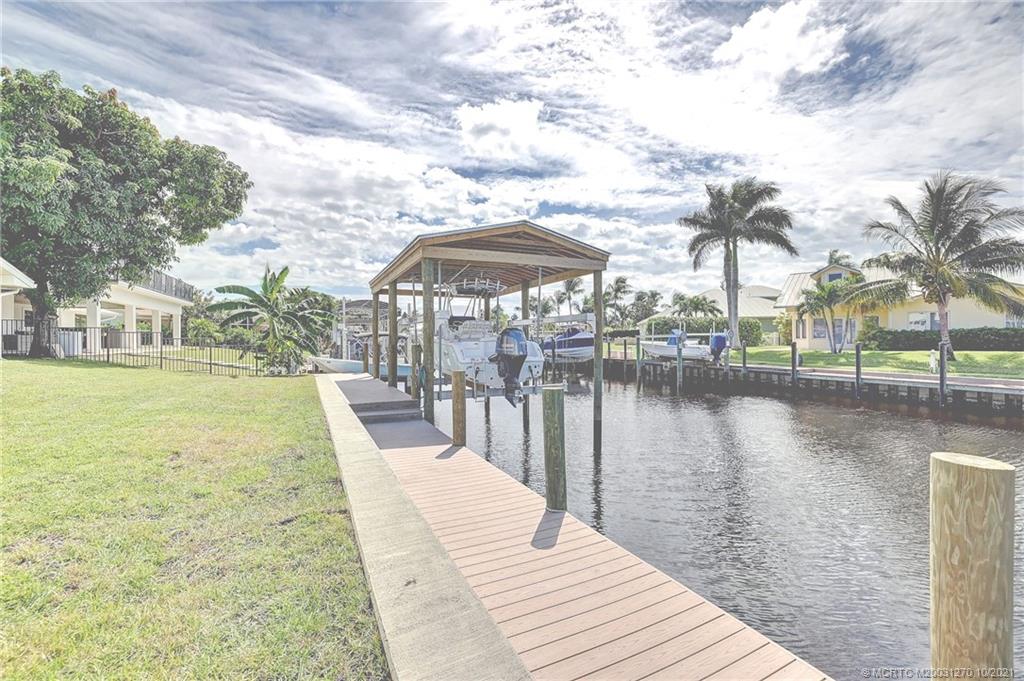1229 Southwest Dyer Point Road Palm City, FL 34990 - Photo 3 of 32 Gallery Image 3