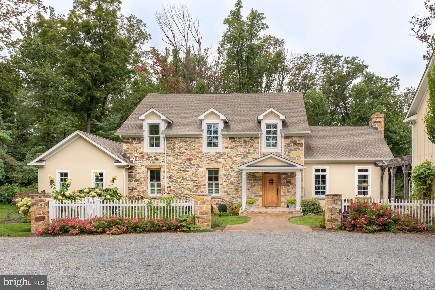 18411 Blue Ridge Mountain Road Bluemont, VA 20135 - Photo 2 of 53 Home emphasizes warmth & relationship to nature.